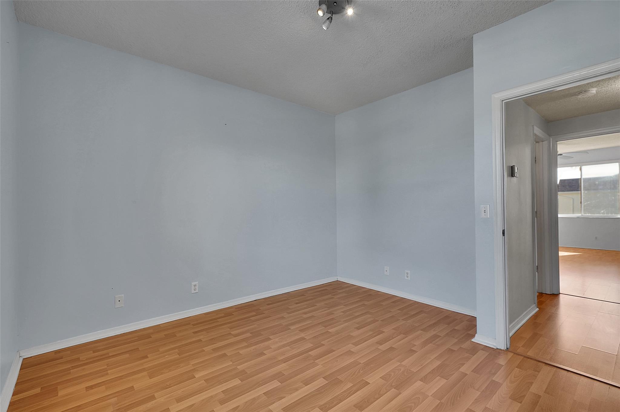 Bonaventure 82-43 B - Residential Lease