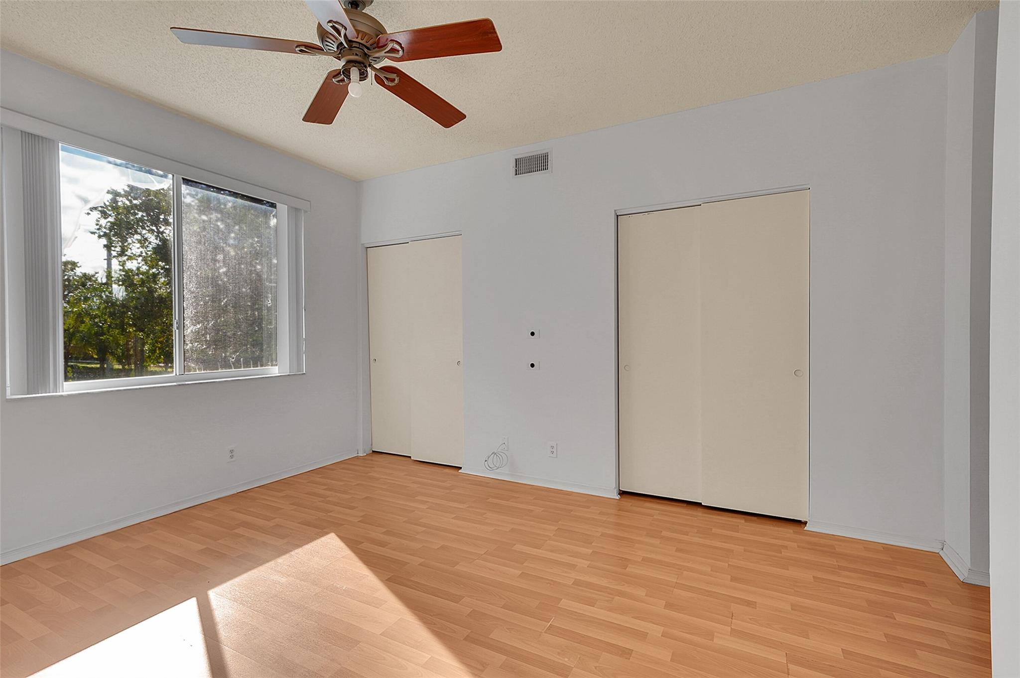 Bonaventure 82-43 B - Residential Lease