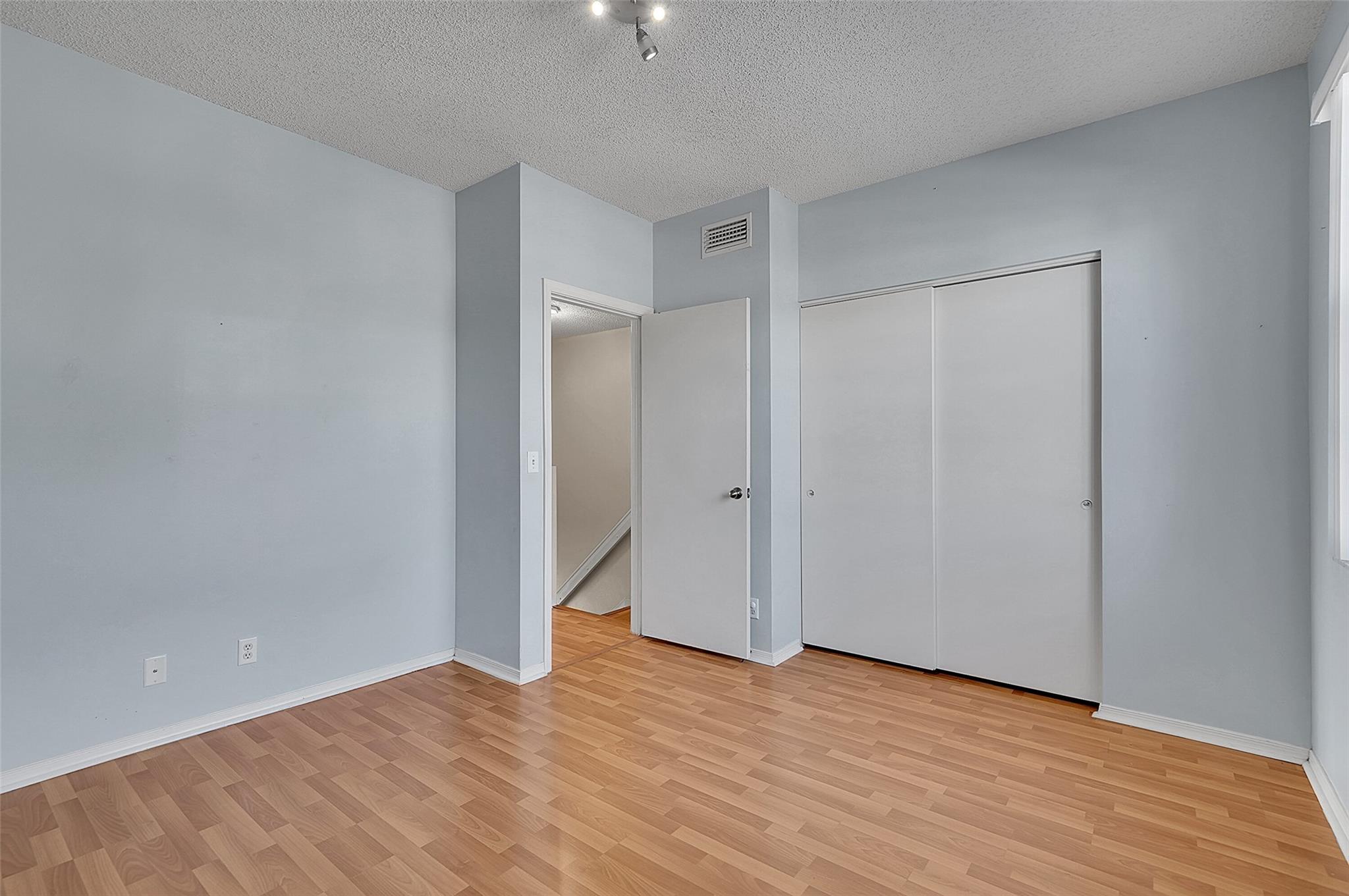 Bonaventure 82-43 B - Residential Lease