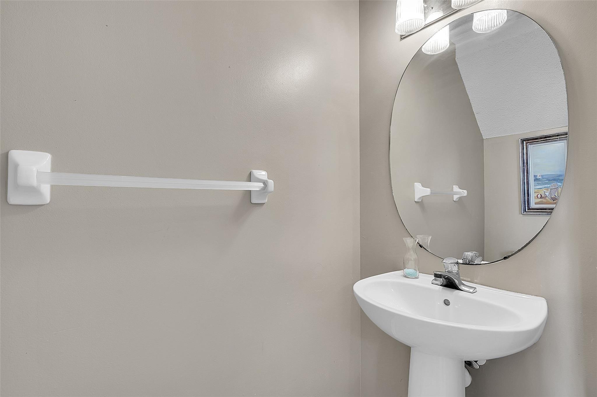 Bonaventure 82-43 B - Residential Lease