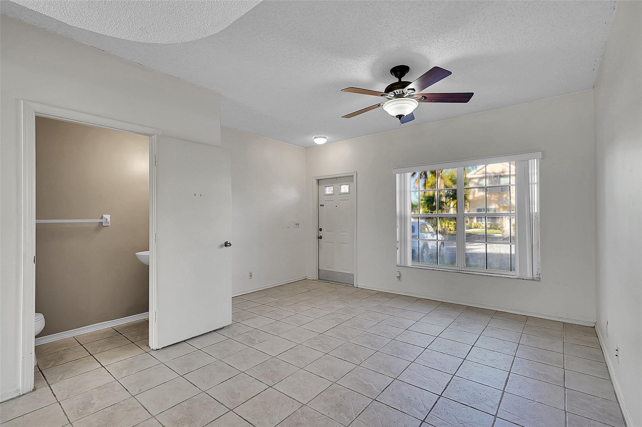 Bonaventure 82-43 B - Residential Lease