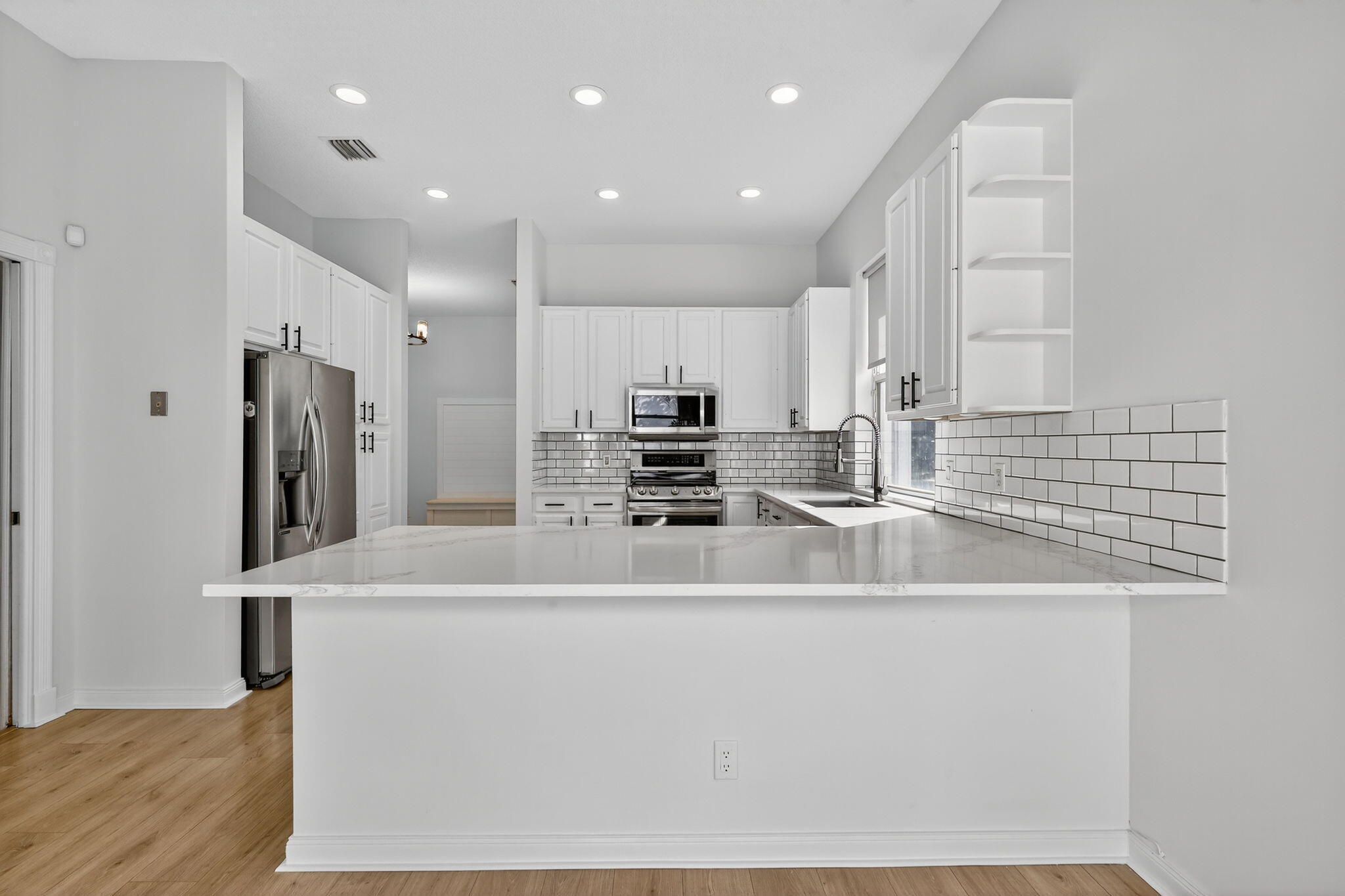 SHORES 4 - Residential