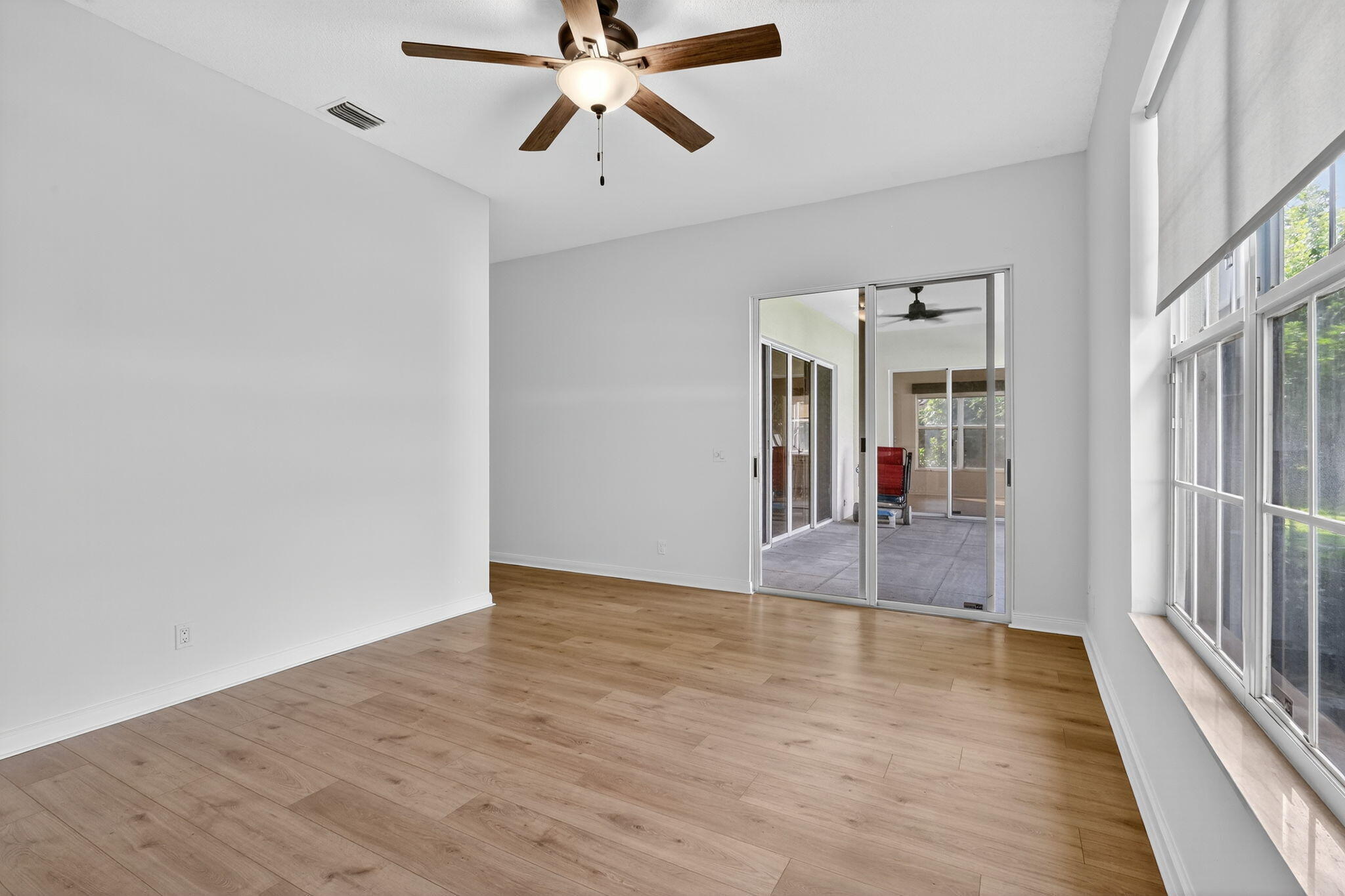 SHORES 4 - Residential