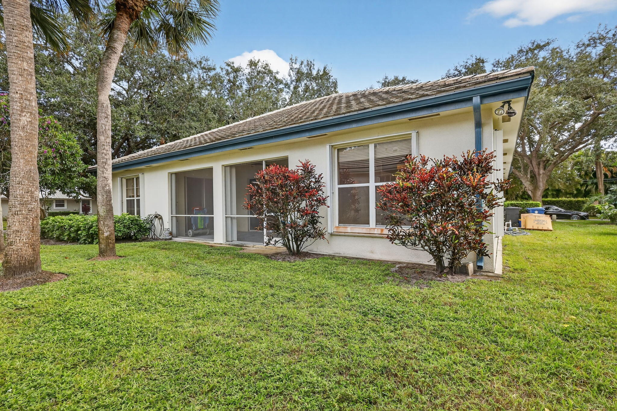 SHORES 4 - Residential