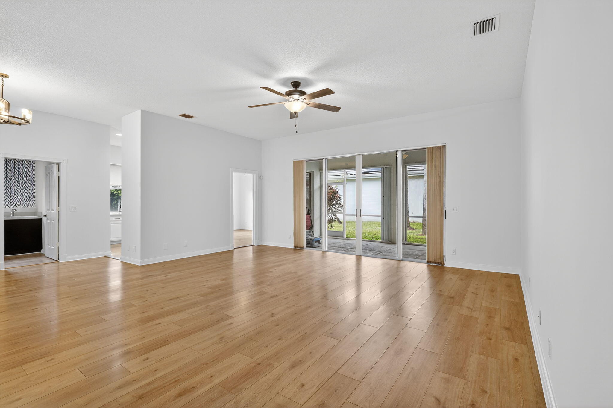 SHORES 4 - Residential