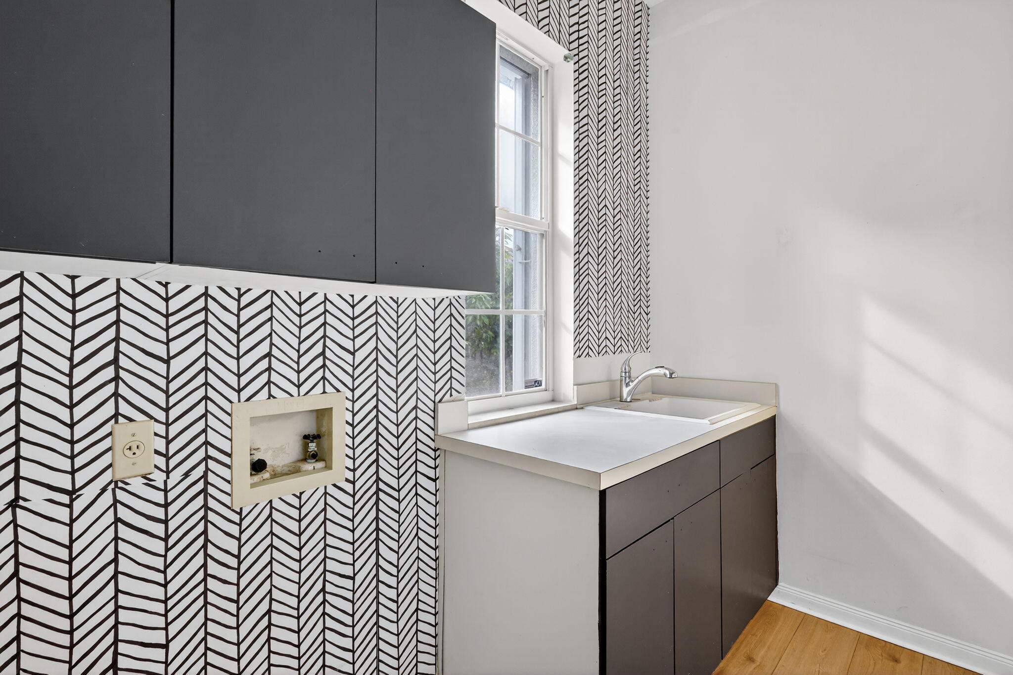 SHORES 4 - Residential