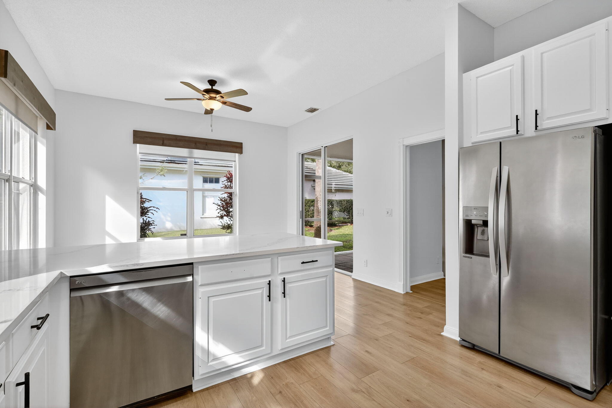 SHORES 4 - Residential