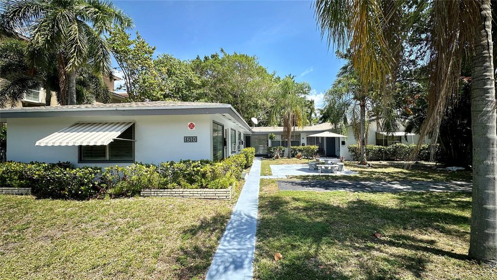 Photo of 1510 NE 26th Avenue #2, Fort Lauderdale, FL 33304 (MLS # F10480314)