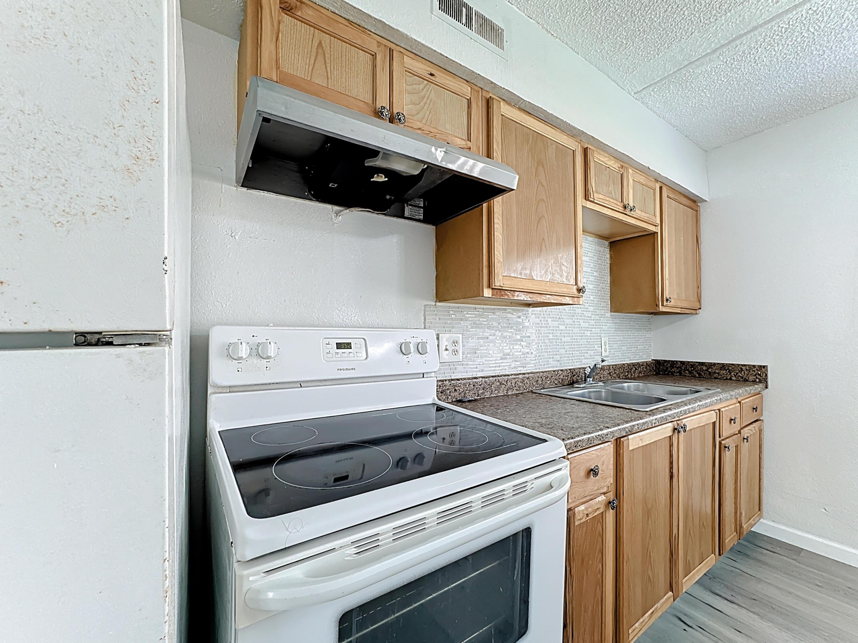 PALM GARDENS CONDO - Residential