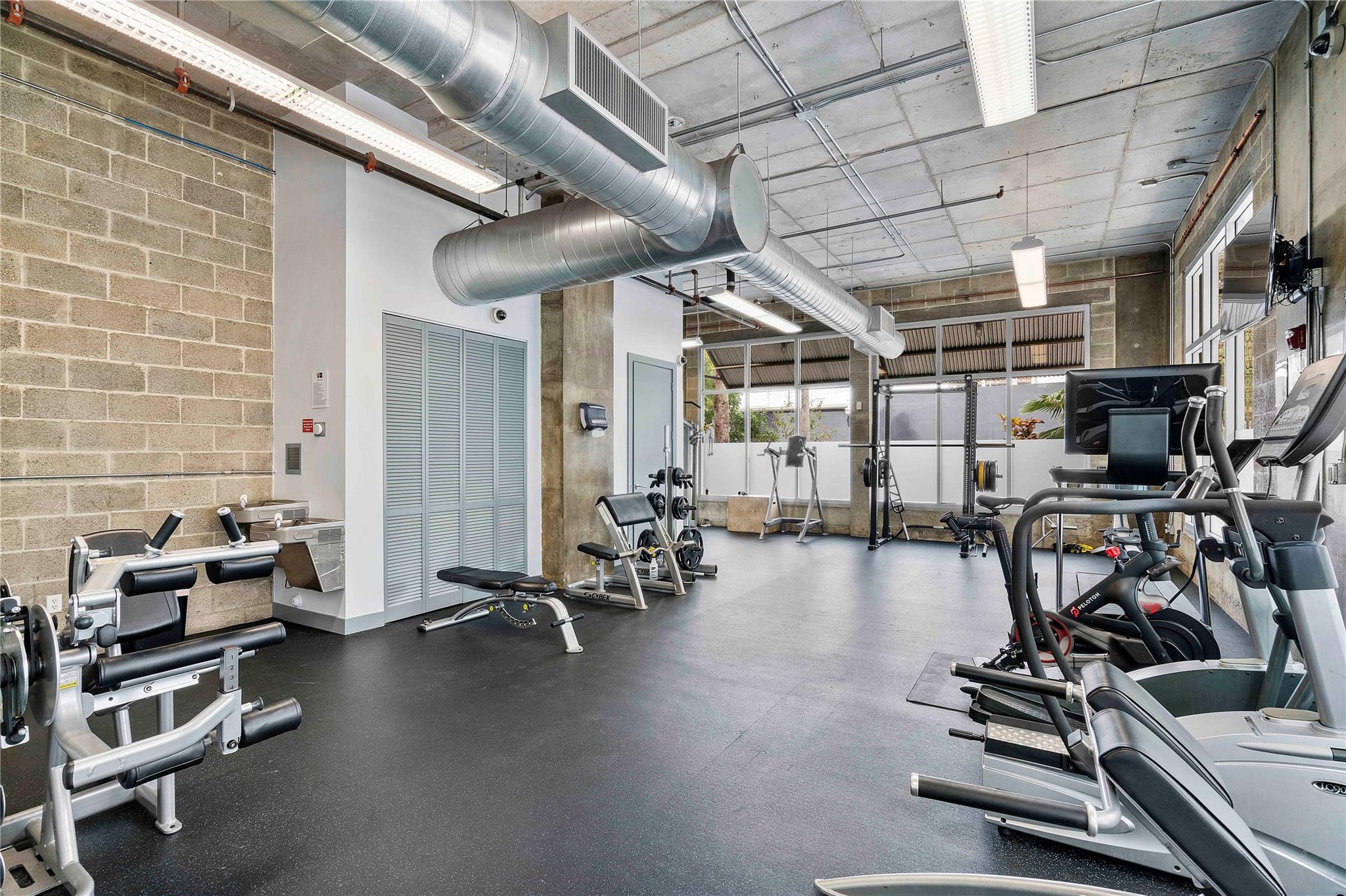 THE FOUNDRY LOFTS - Residential