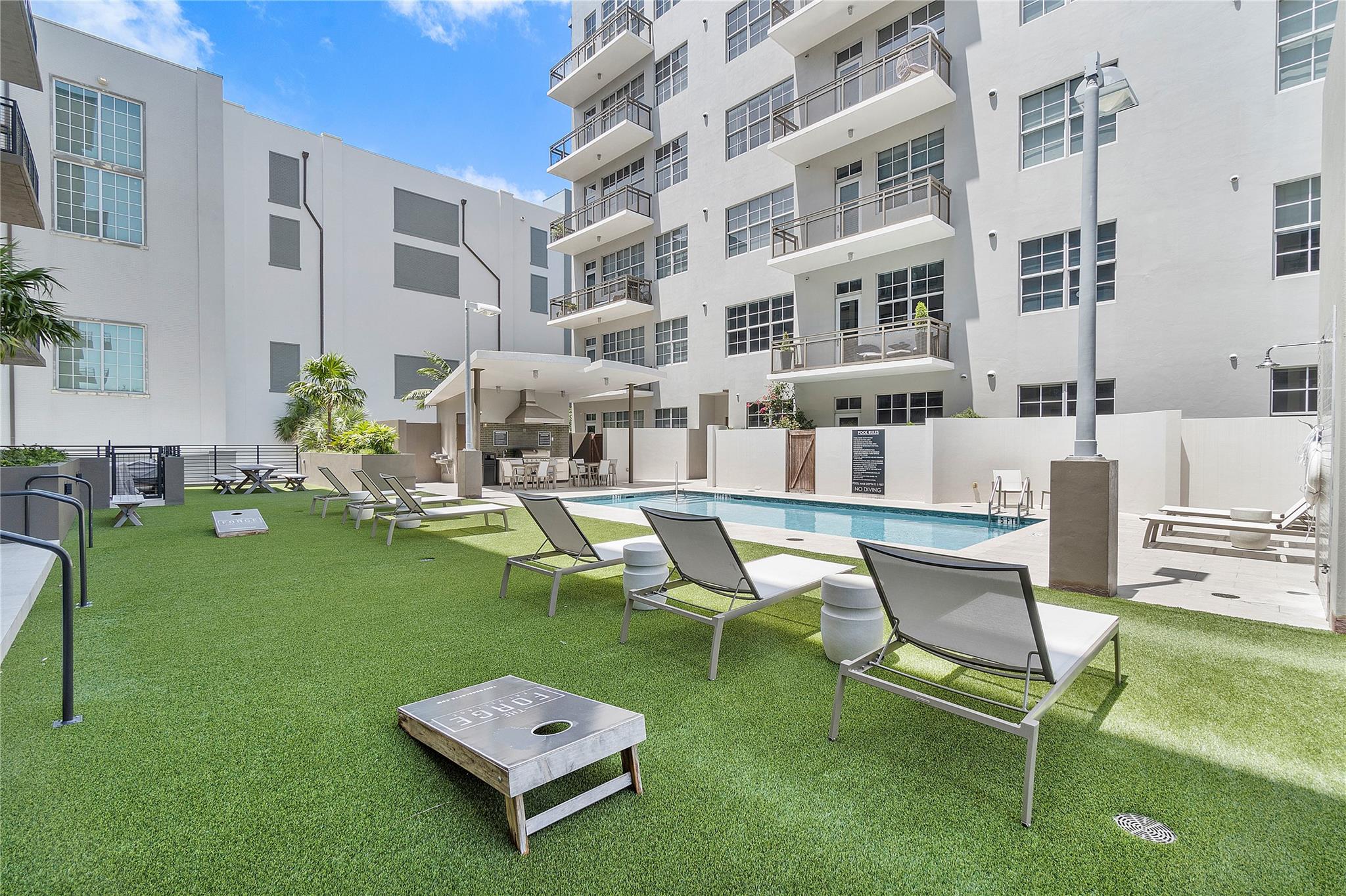 THE FOUNDRY LOFTS - Residential