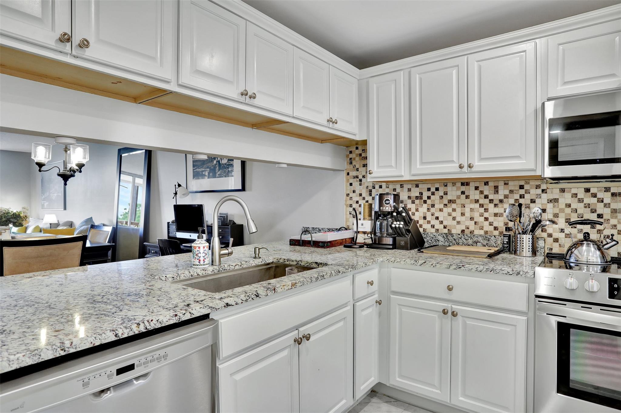 3503 Oaks Way 405