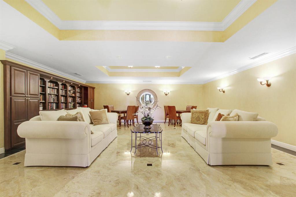 Via Delfino - Residential