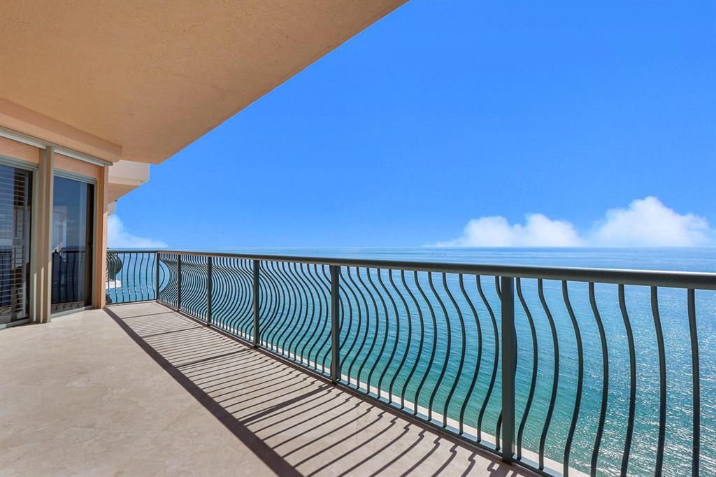 Via Delfino - Residential