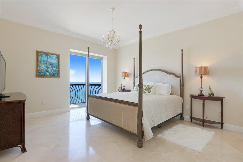 Via Delfino - Residential