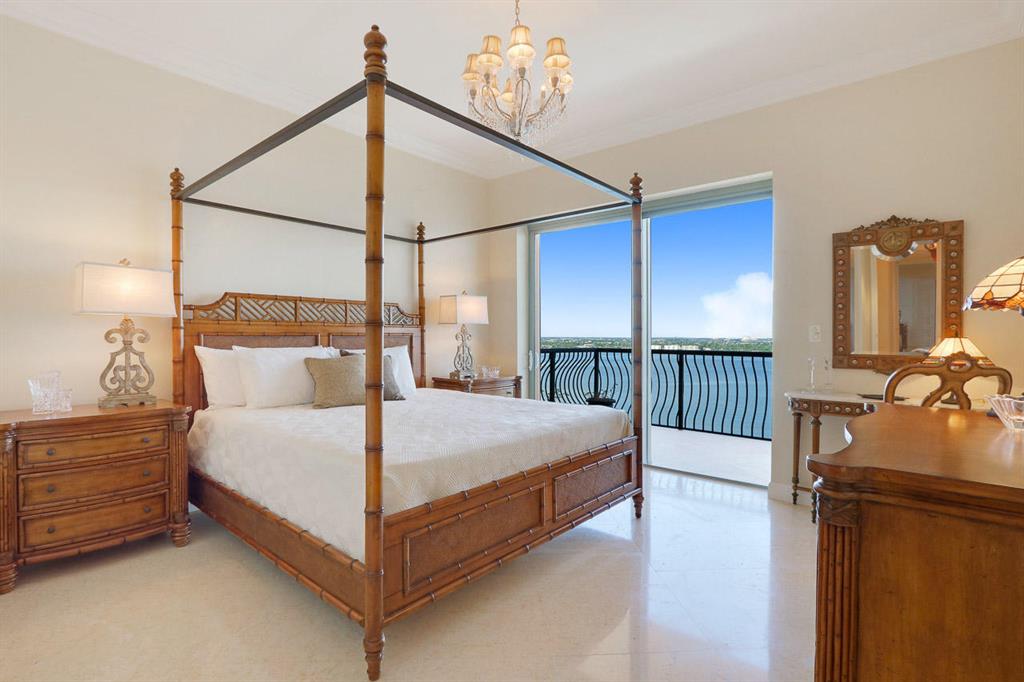 Via Delfino - Residential