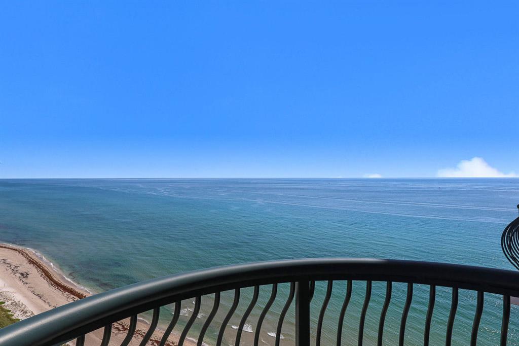 Via Delfino - Residential