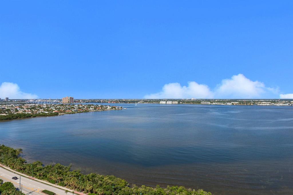 Via Delfino - Residential