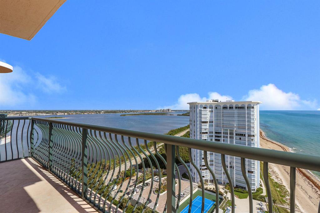 Via Delfino - Residential