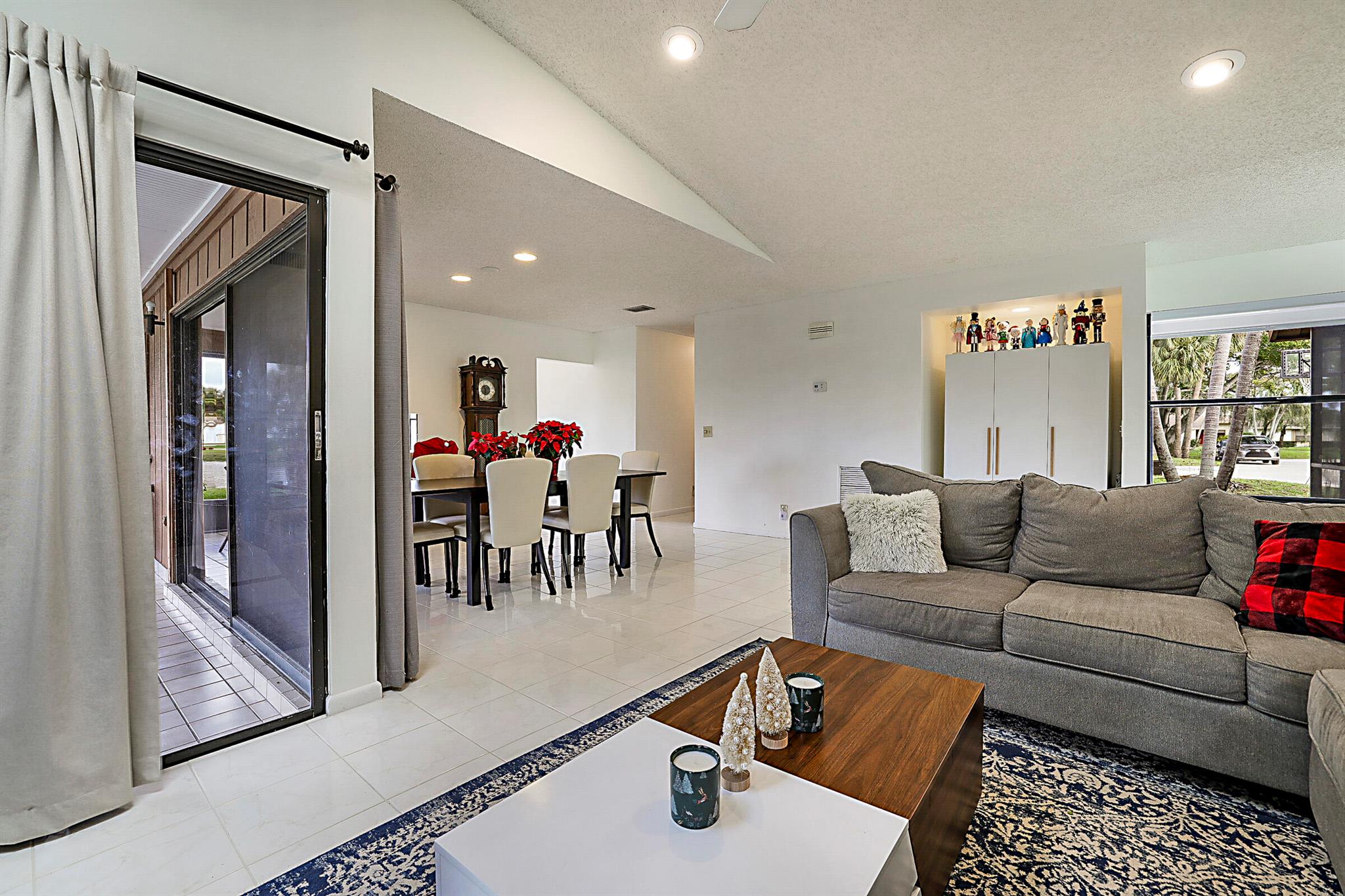 EASTPOINTE - Residential