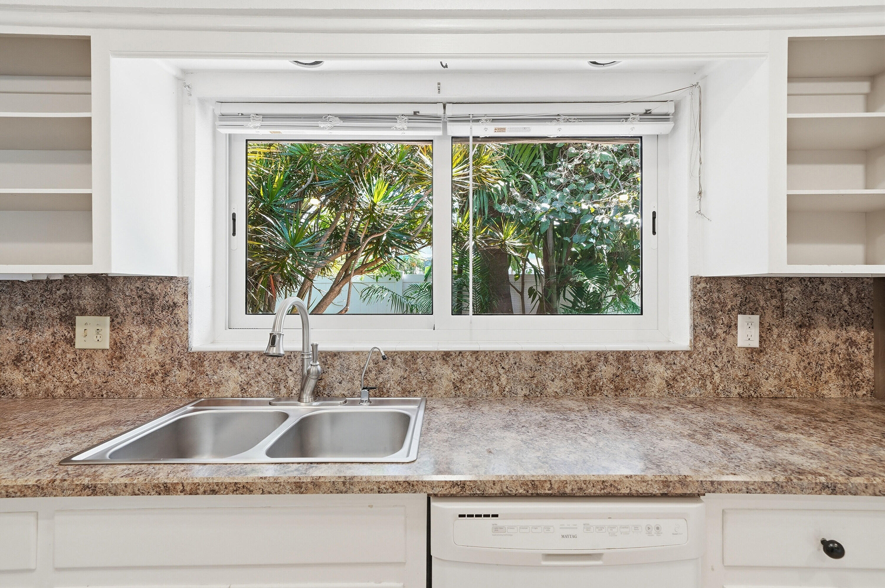 PALM CLUB CO-OP - Residential