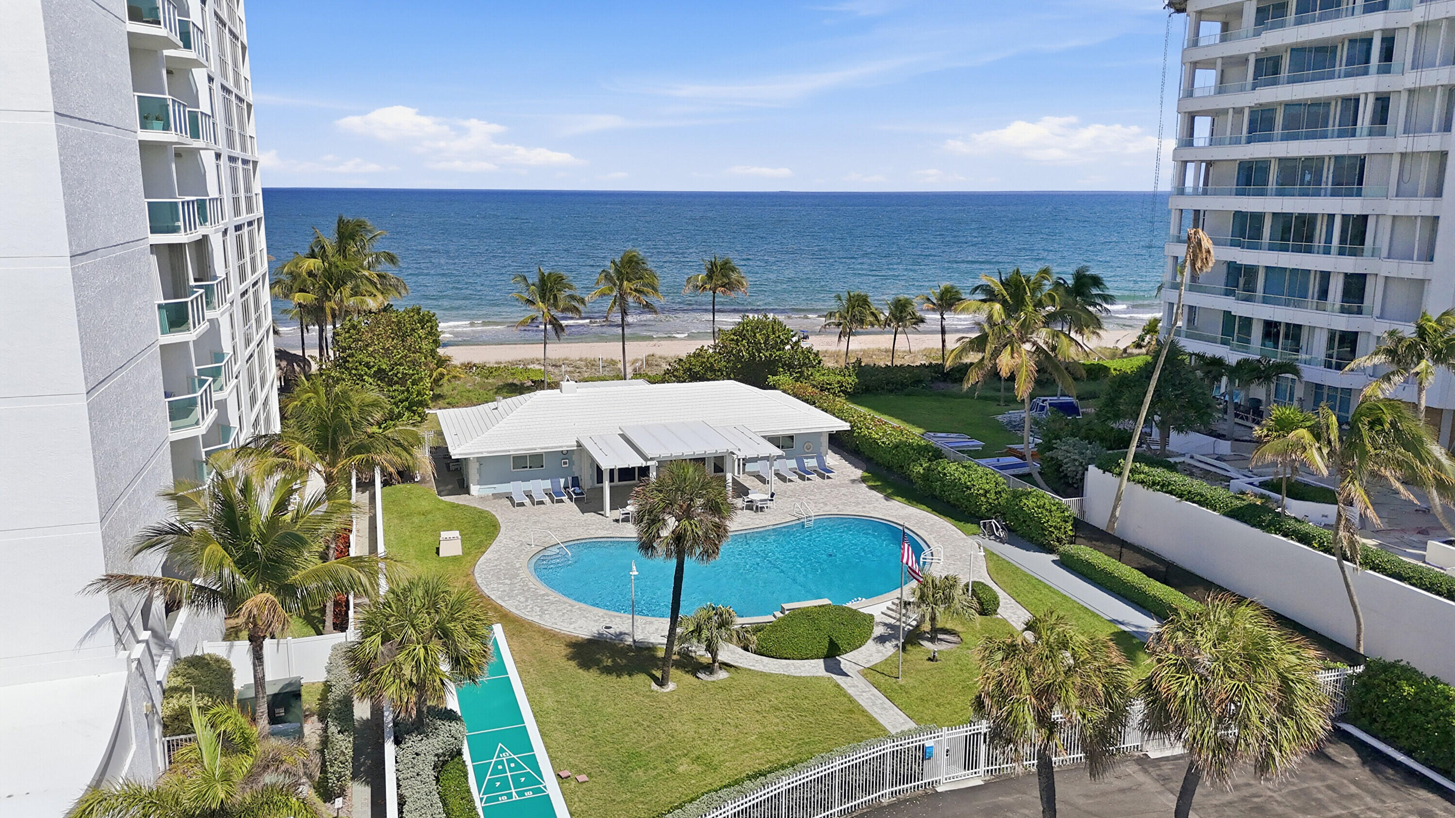 PALM CLUB CO-OP - Residential