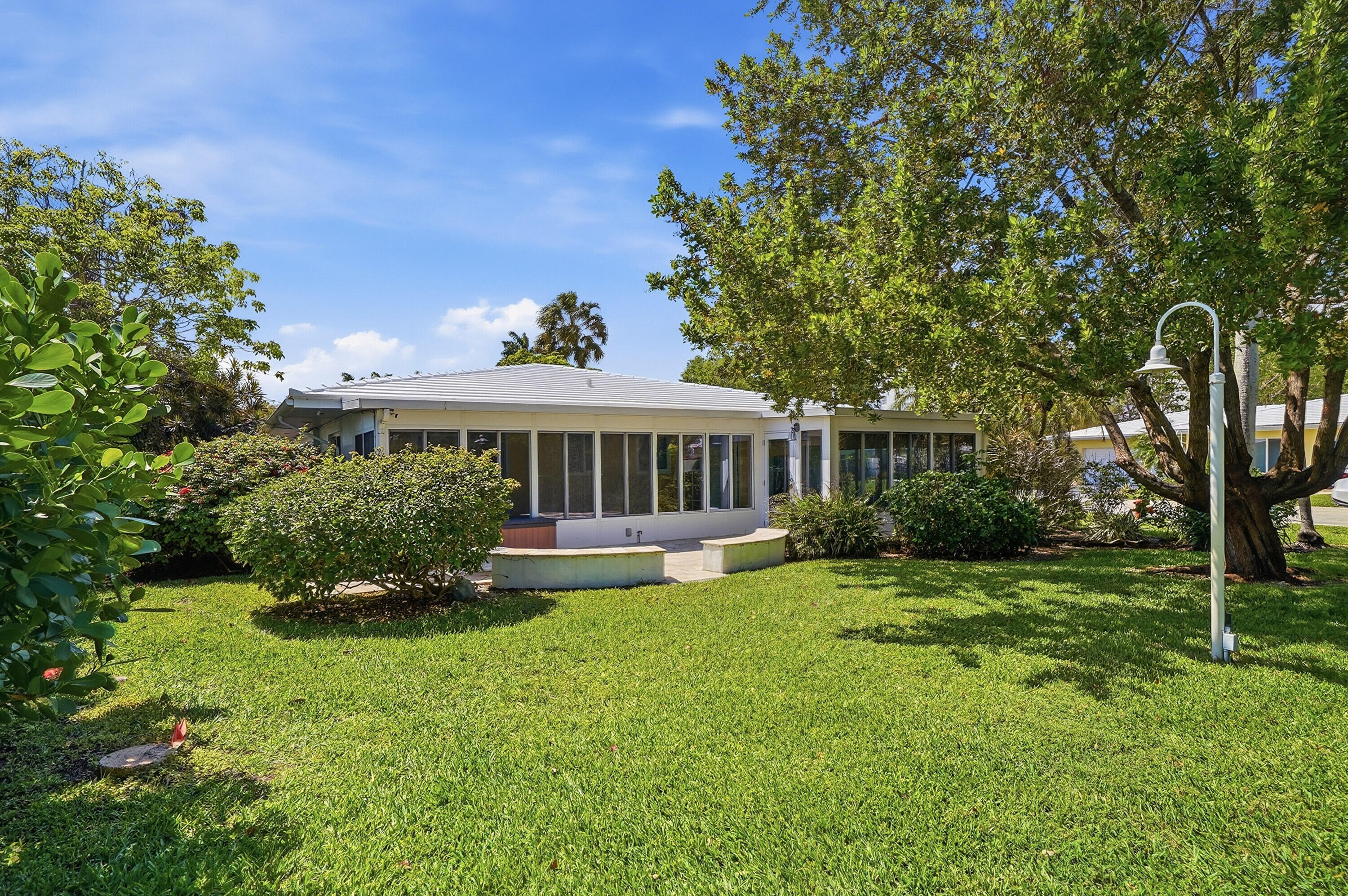 PALM CLUB CO-OP - Residential