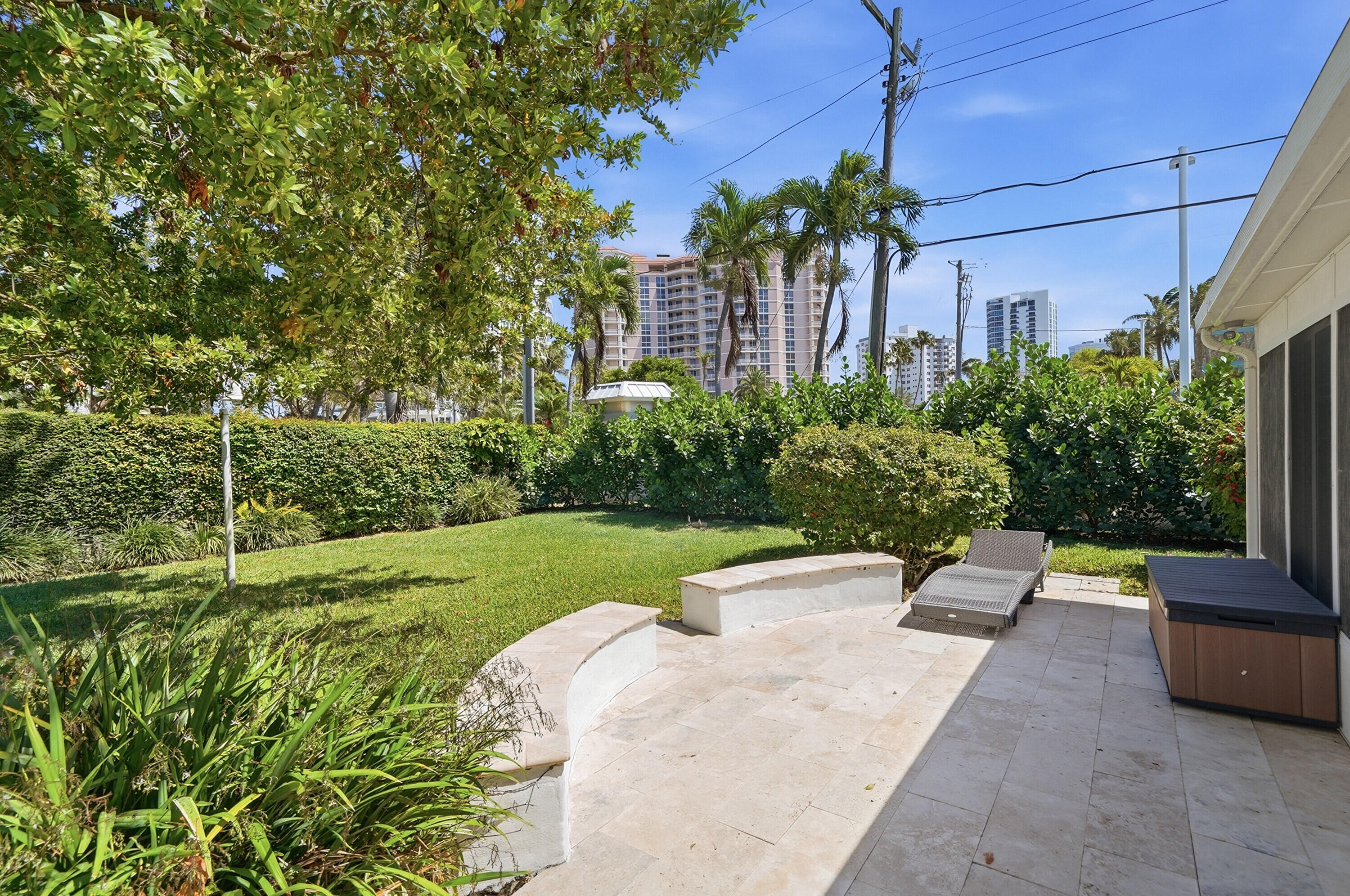 PALM CLUB CO-OP - Residential