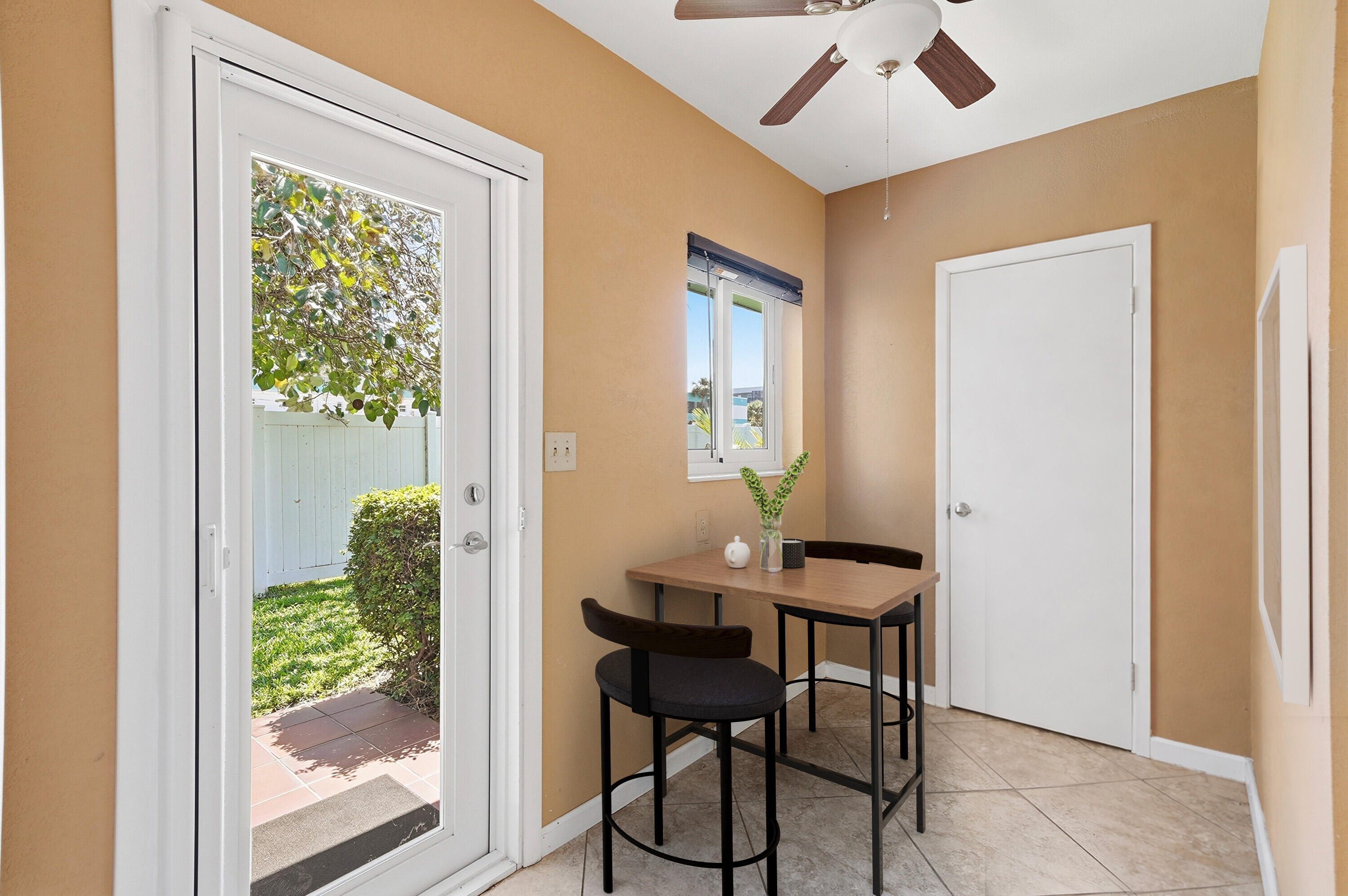 PALM CLUB CO-OP - Residential
