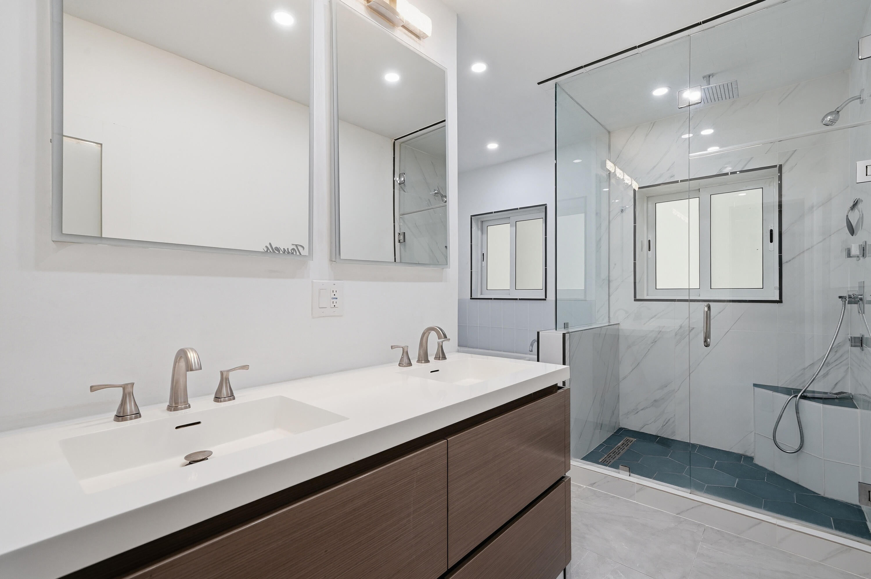 PALM CLUB CO-OP - Residential