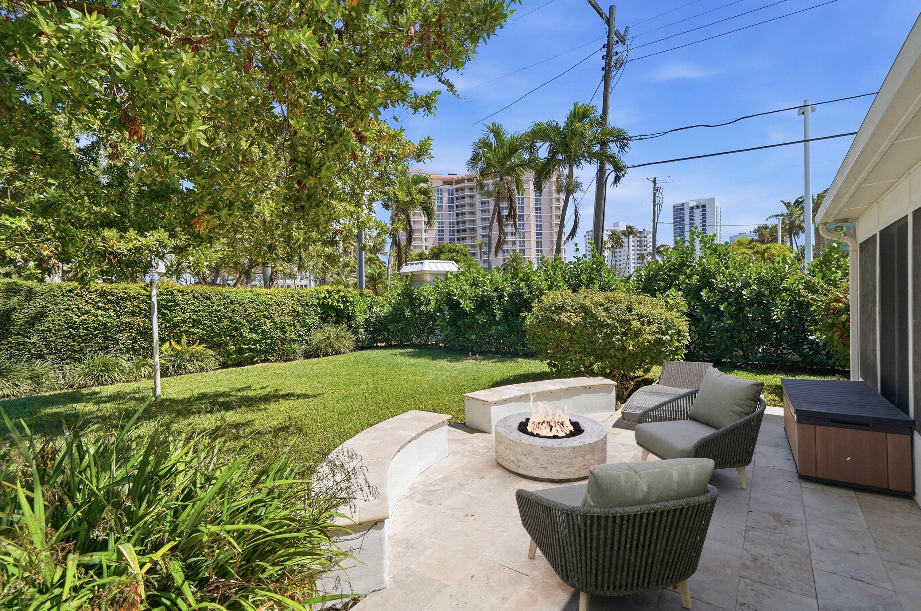 PALM CLUB CO-OP - Residential