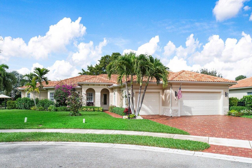 Photo of 111 Nativa Circle Cir, North Palm Beach, FL 33410 (MLS # R10783910)