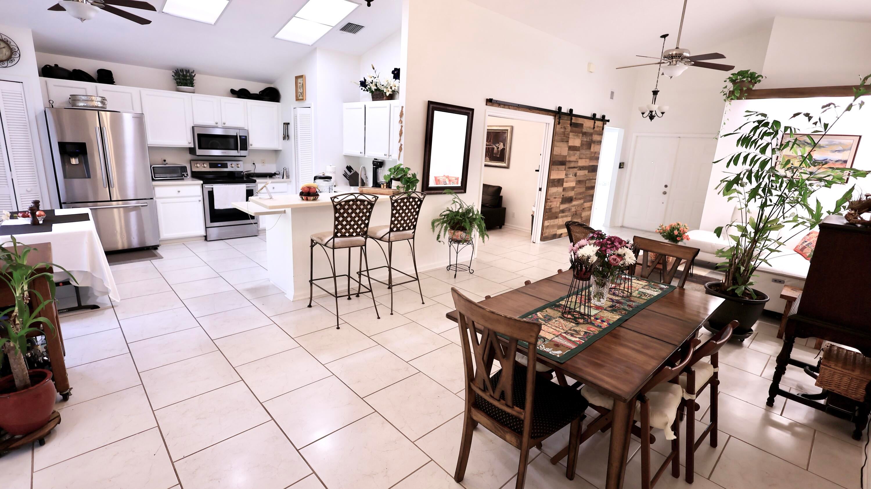 2220 Soundings Court
