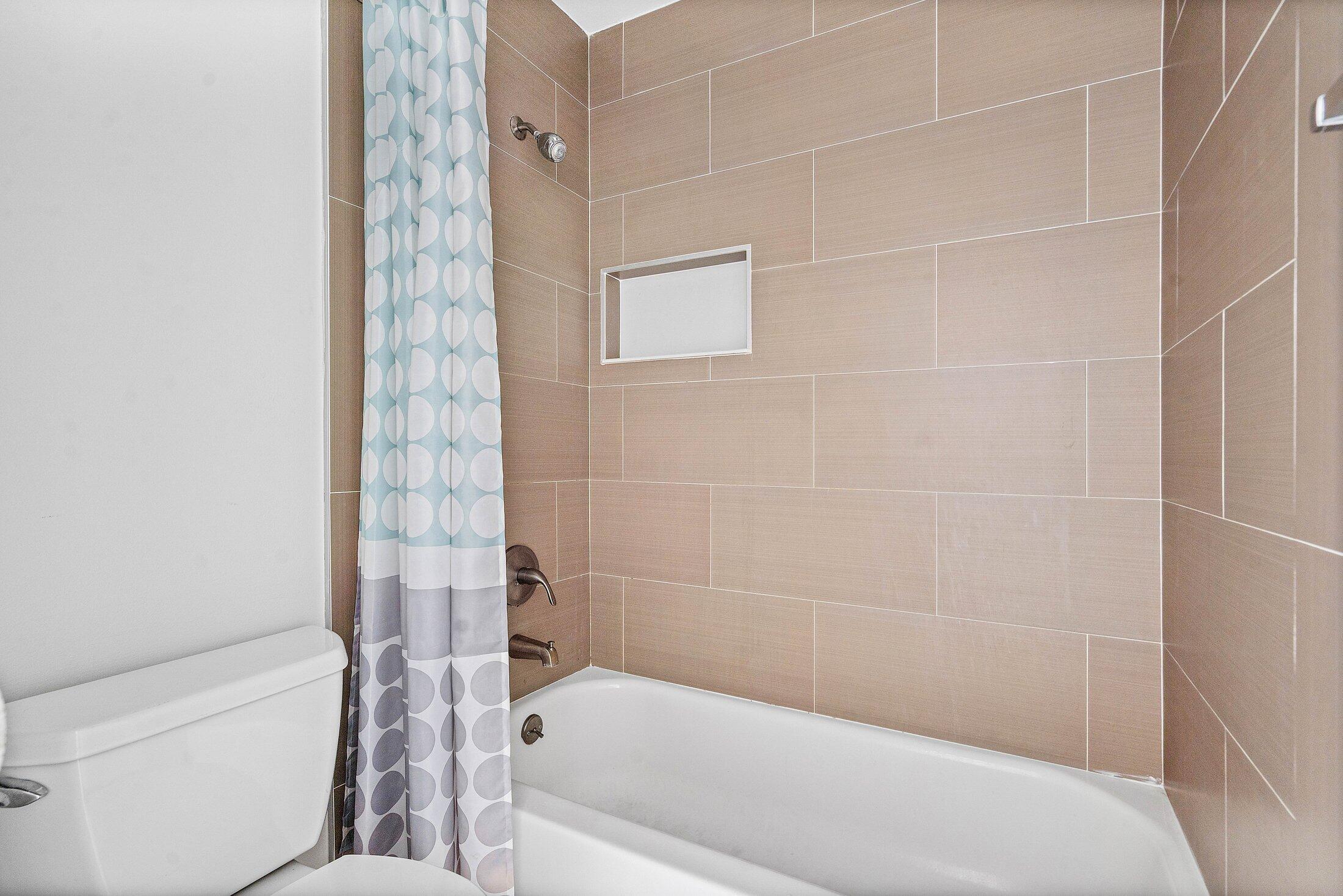 BOYNTON LANDINGS CONDO - Residential Lease