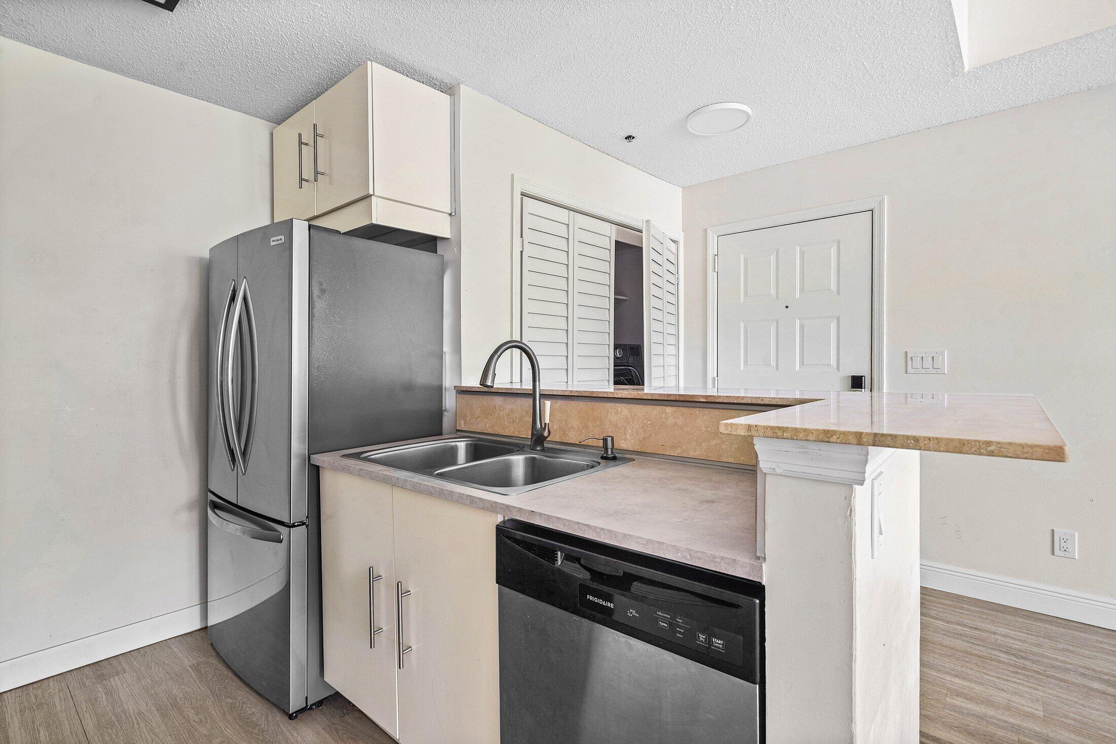 BOYNTON LANDINGS CONDO - Residential Lease