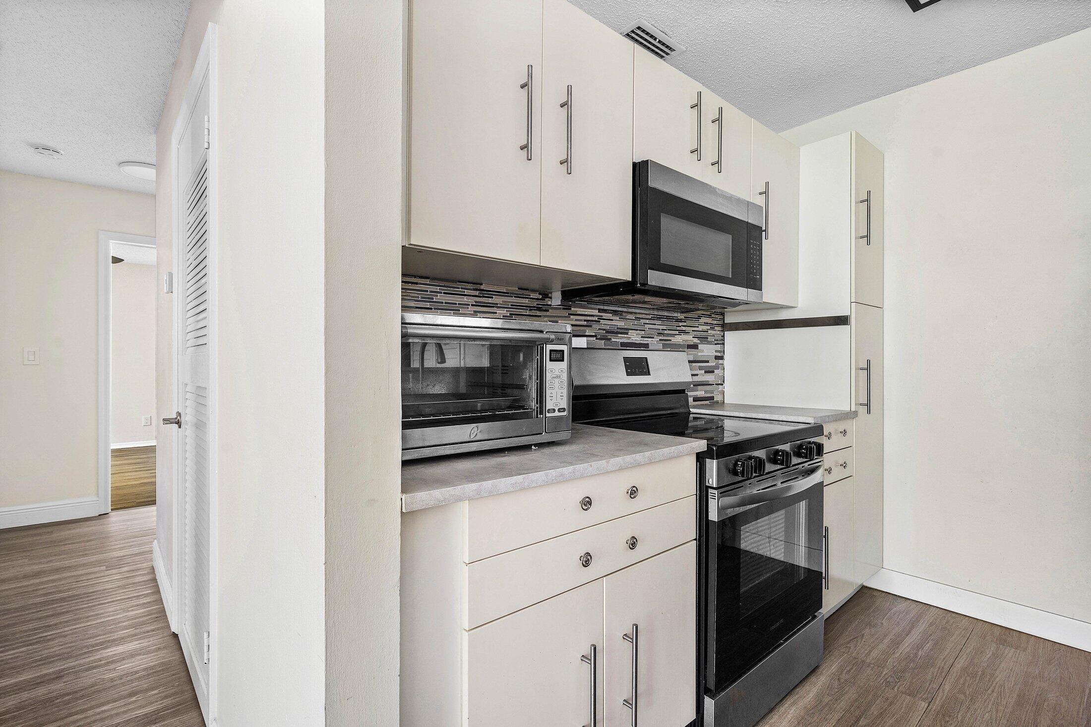 BOYNTON LANDINGS CONDO - Residential Lease