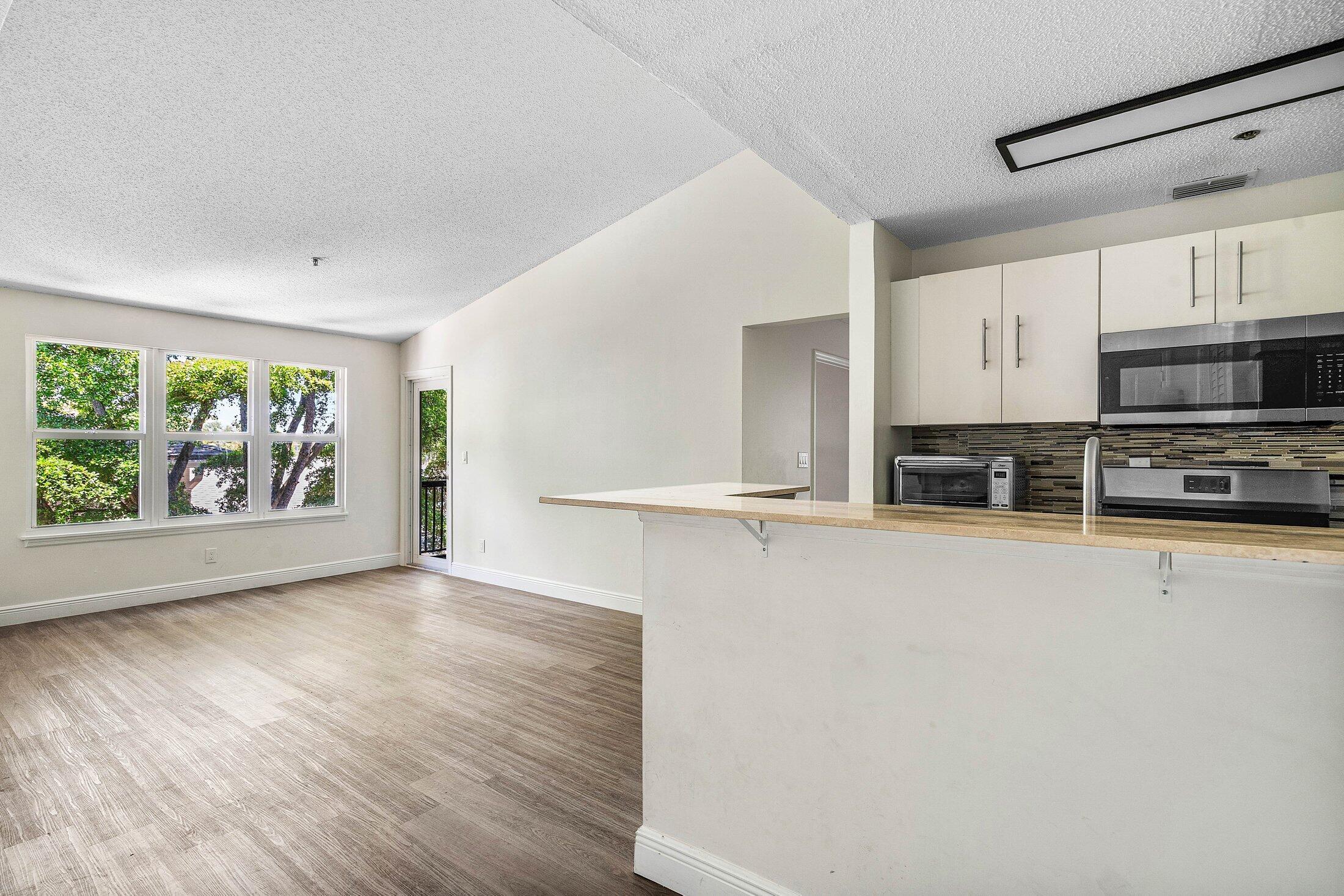 BOYNTON LANDINGS CONDO - Residential Lease