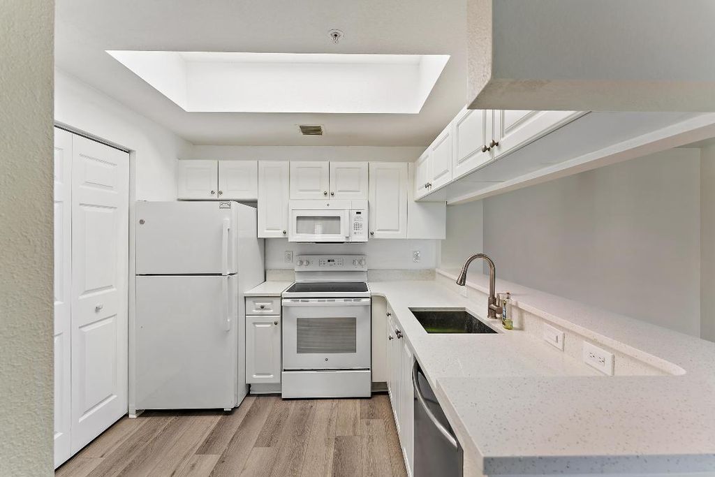 Photo of 2813 Grande Parkway #108, Palm Beach Gardens, FL 33410 (MLS # R10990794)