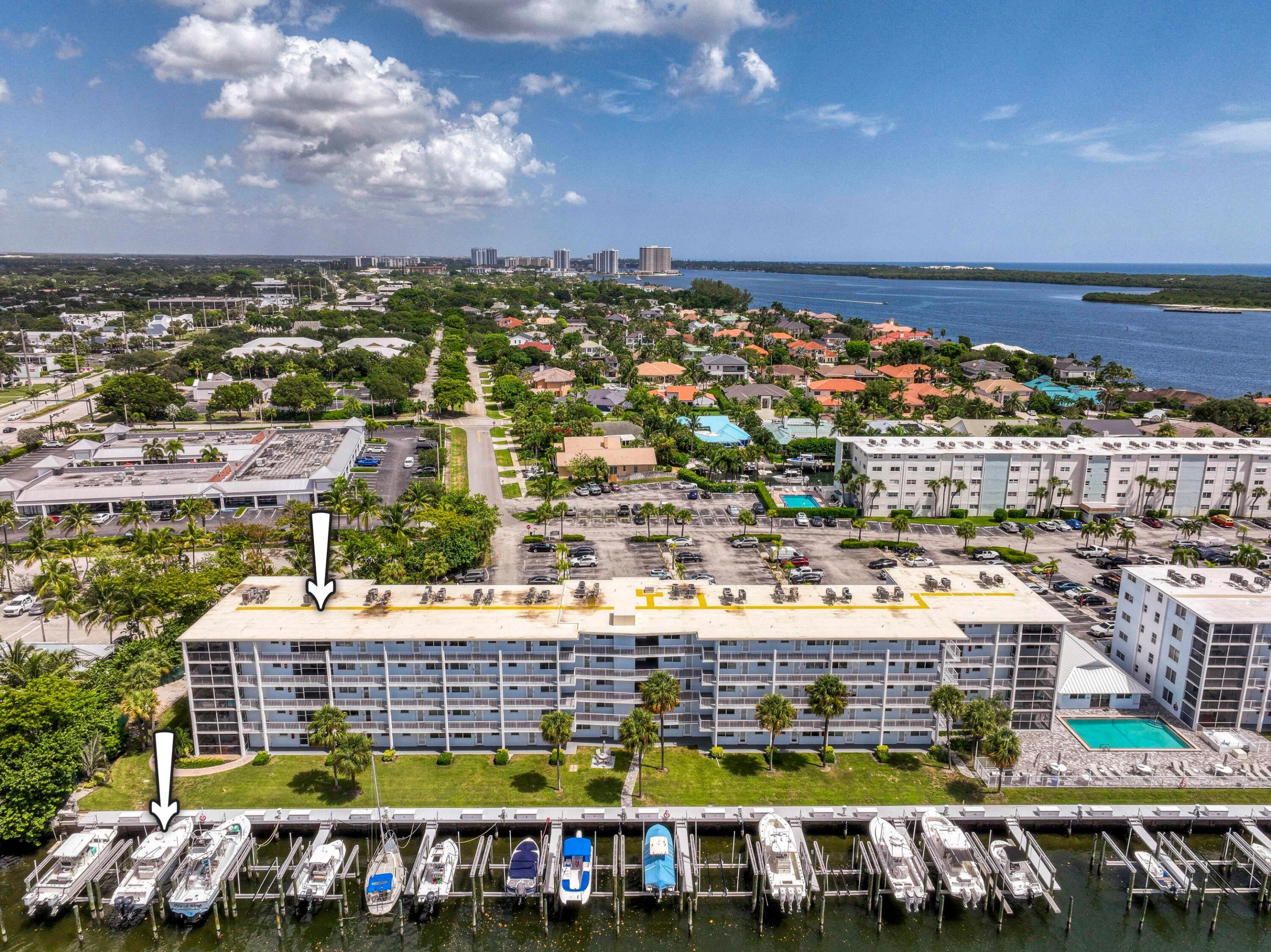 108 Paradise Harbour Boulevard 514 + Boat Slip 2