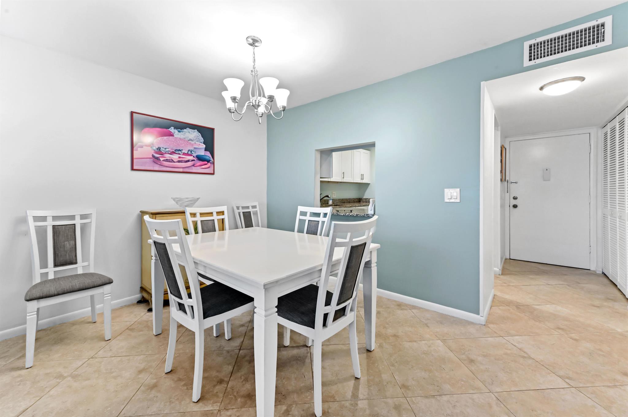 PALM LAKE - Residential