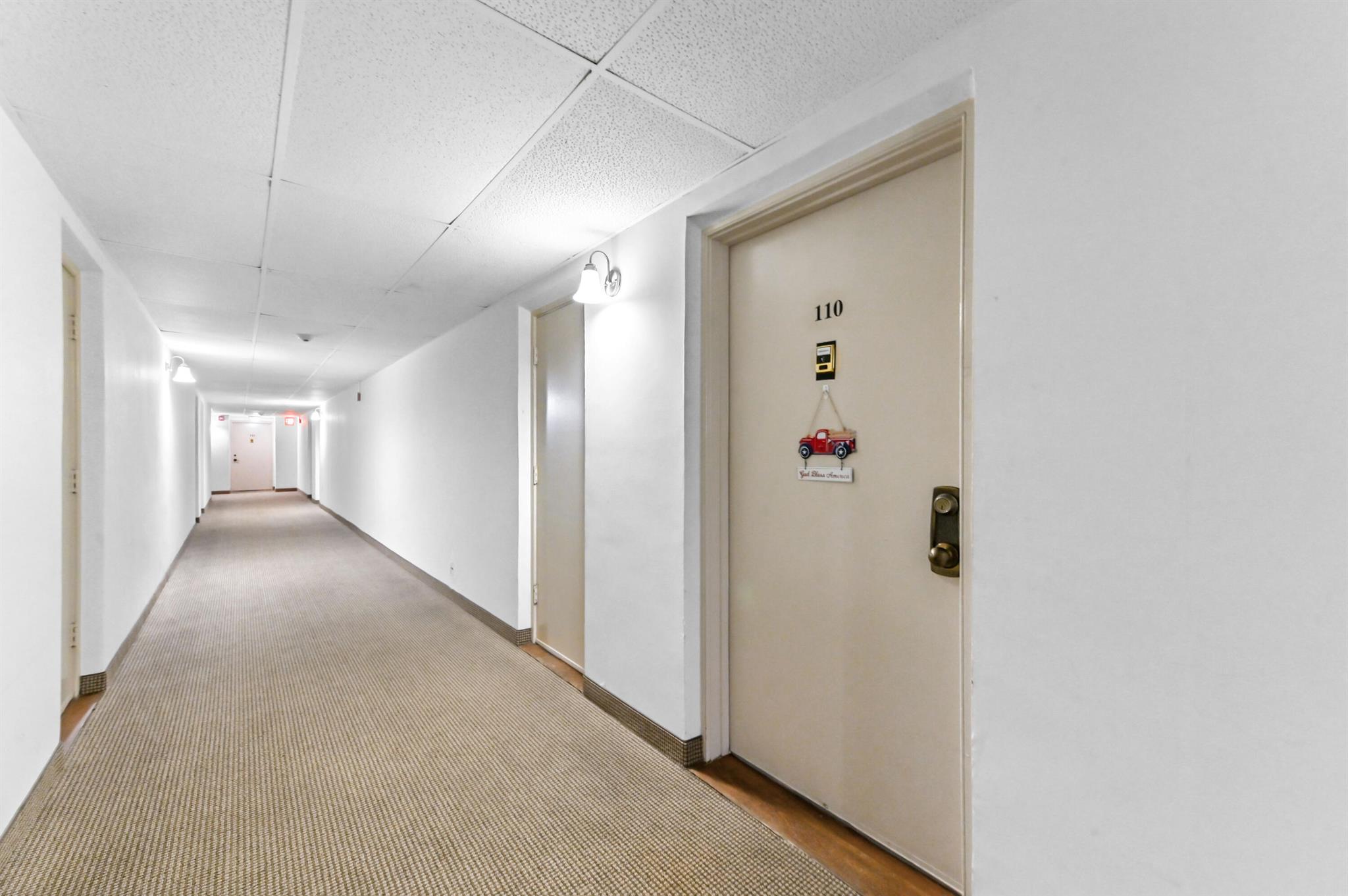 PALM LAKE - Residential