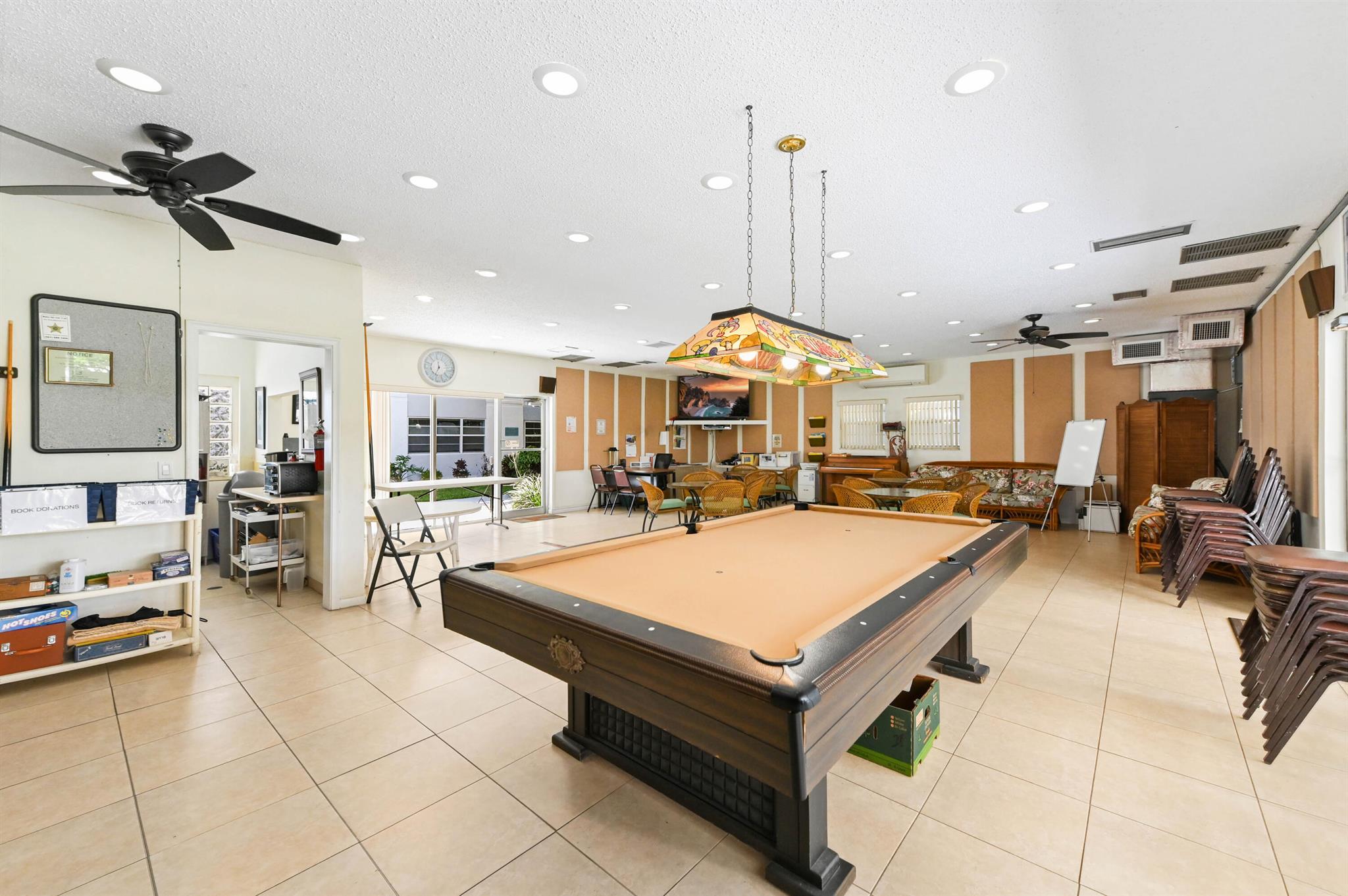 PALM LAKE - Residential