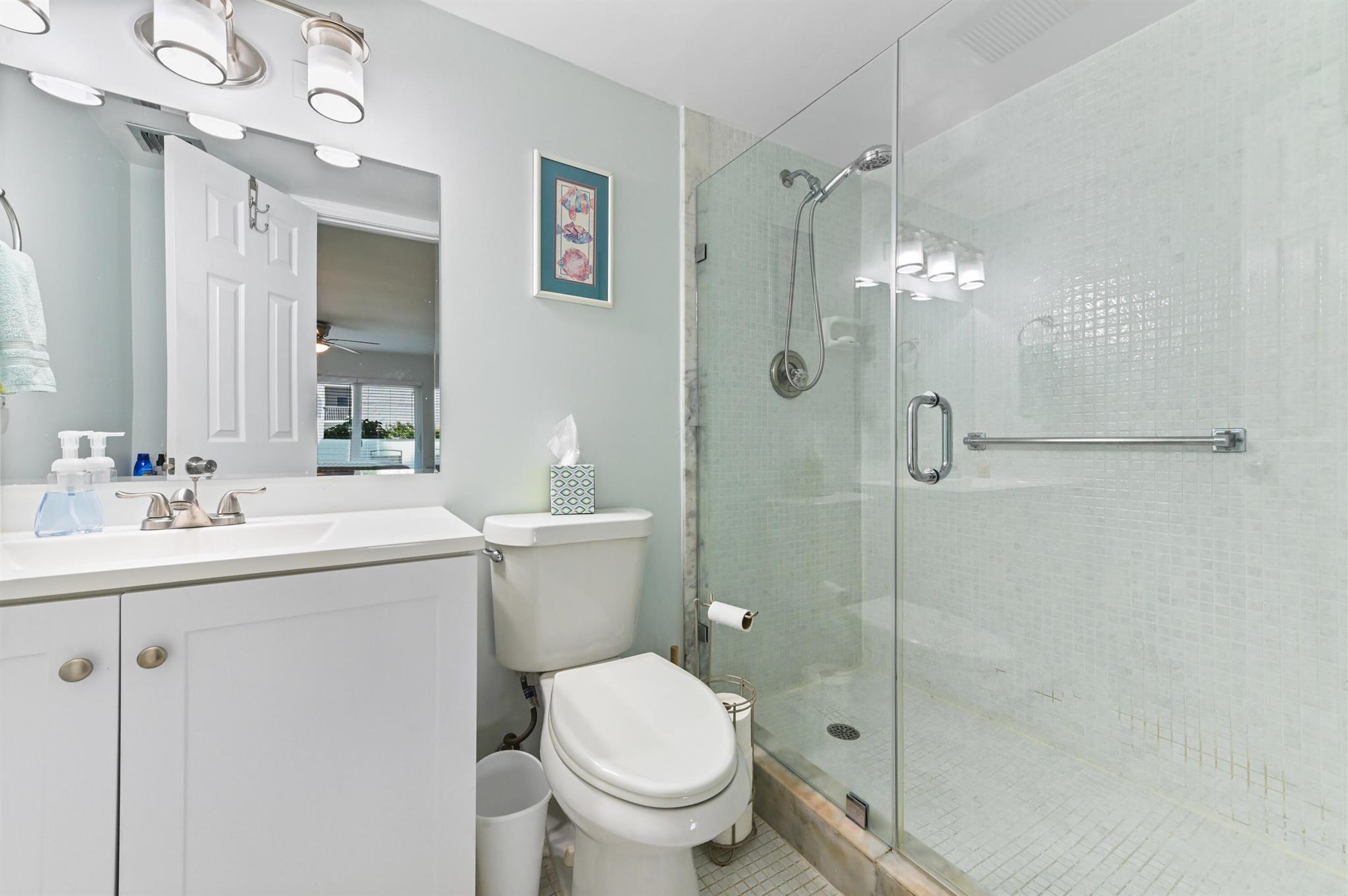 PALM LAKE - Residential