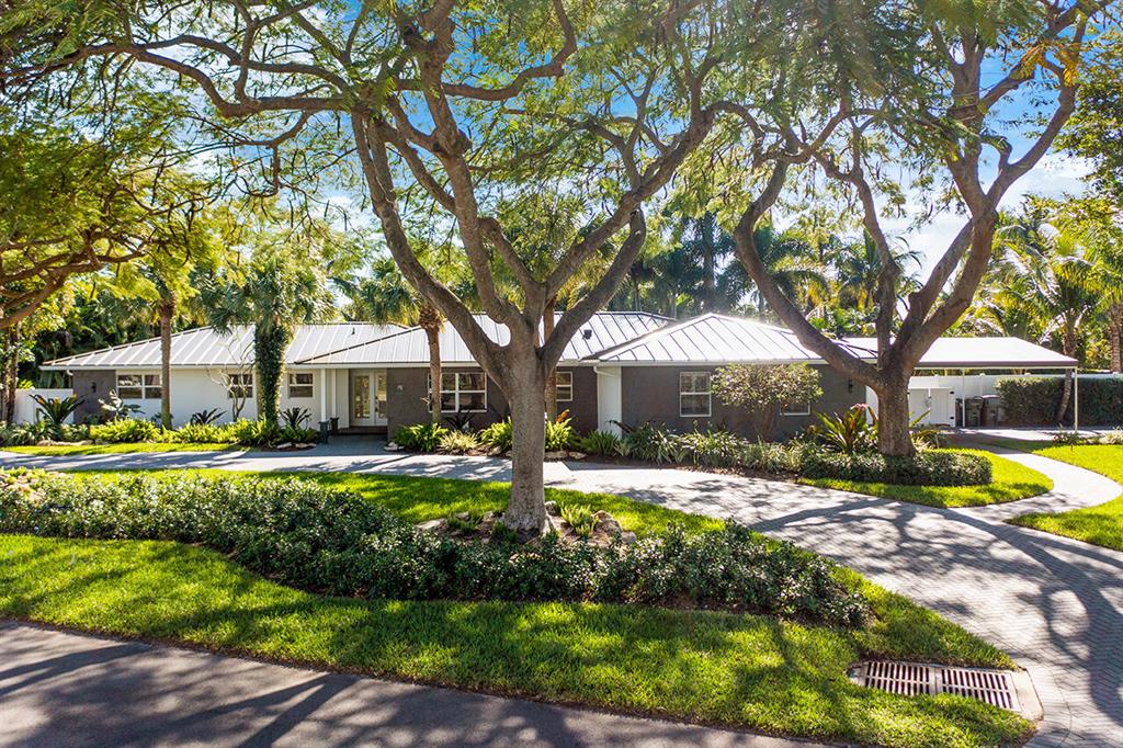 LAKE SHORE ESTATESLAKE ID - Residential