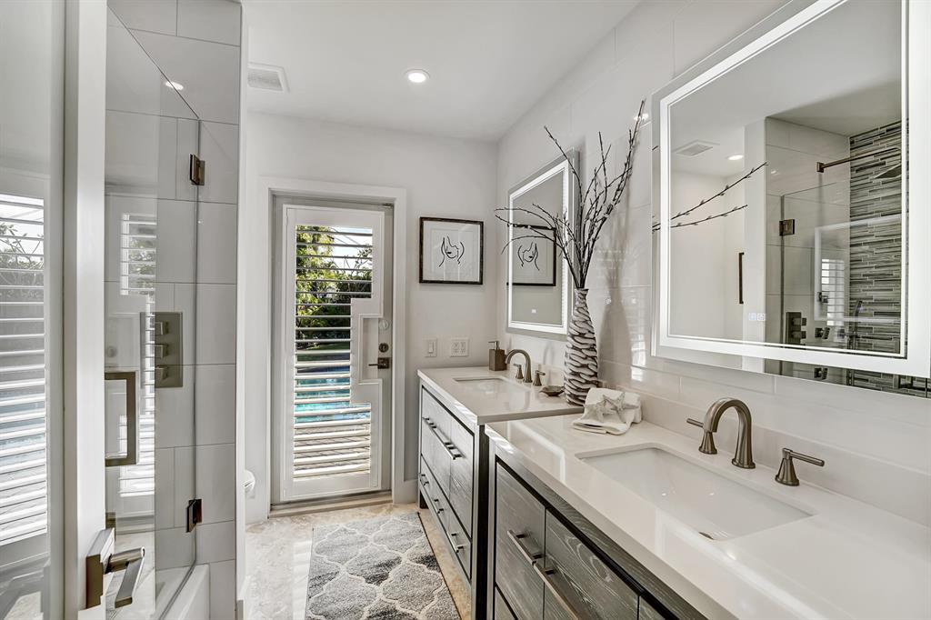 LAKE SHORE ESTATESLAKE ID - Residential