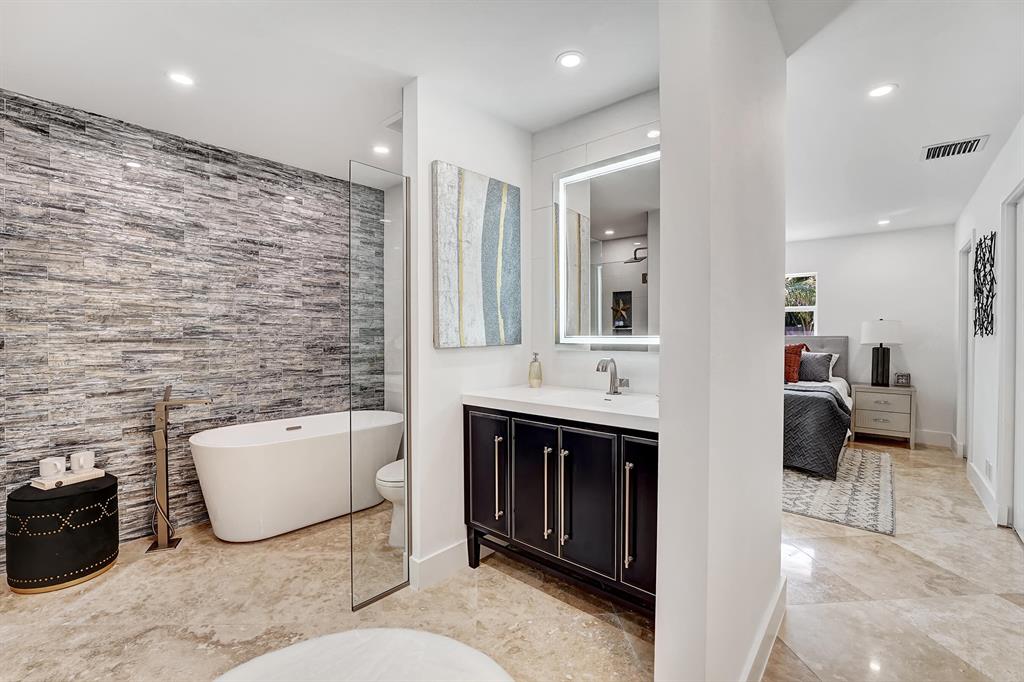 LAKE SHORE ESTATESLAKE ID - Residential