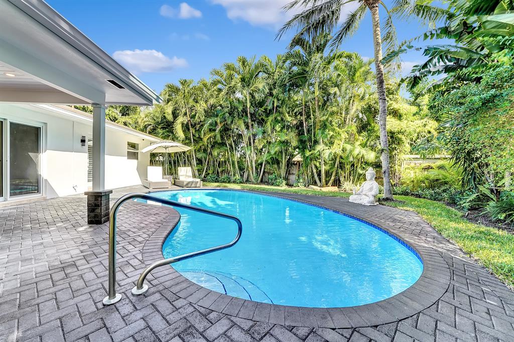 LAKE SHORE ESTATESLAKE ID - Residential