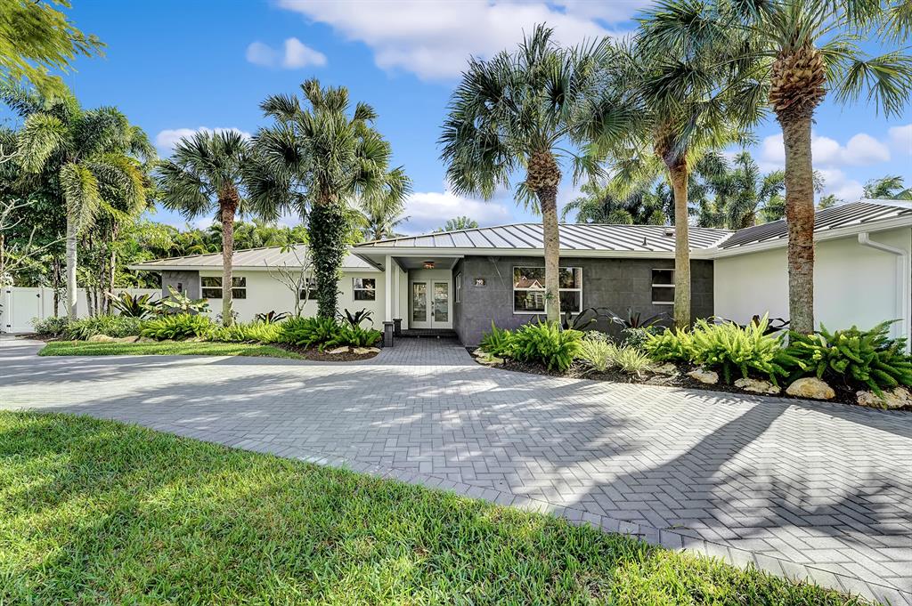 LAKE SHORE ESTATESLAKE ID - Residential