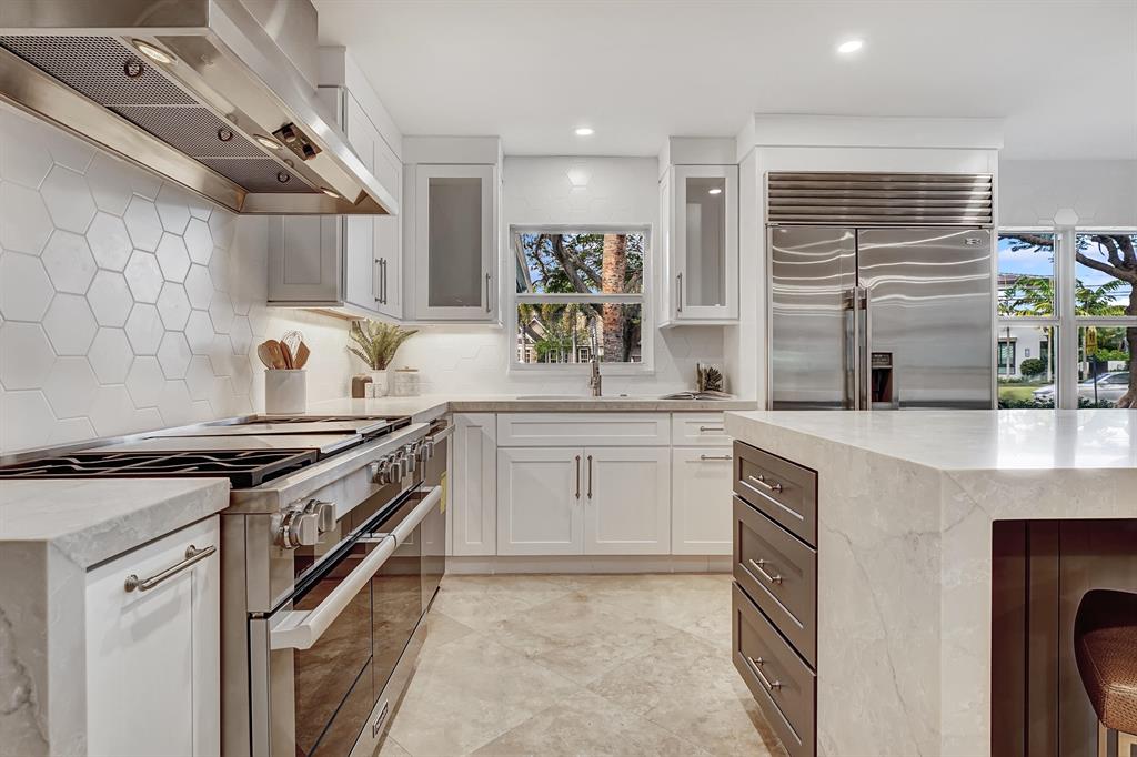 LAKE SHORE ESTATESLAKE ID - Residential