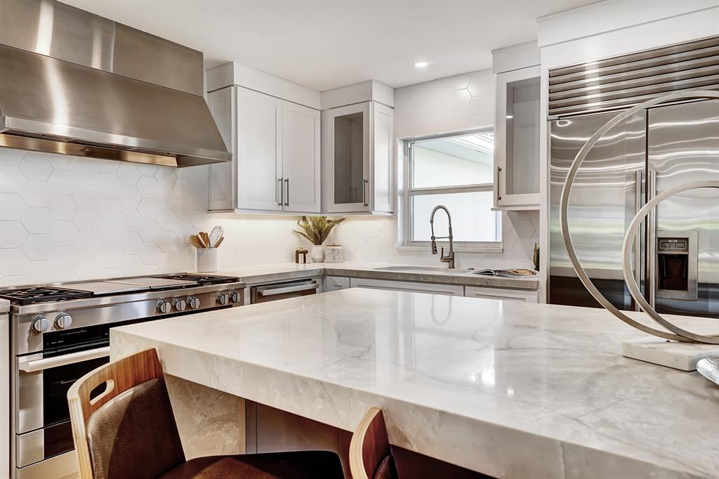 LAKE SHORE ESTATESLAKE ID - Residential